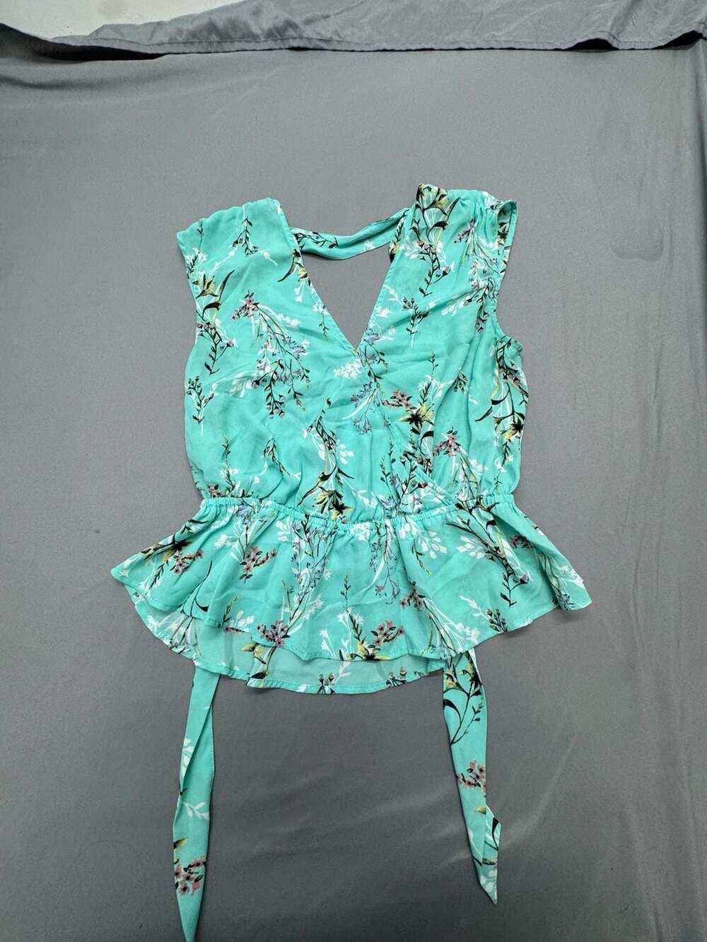 Soho New York & Company Blouse Size M Teal Floral Peplum Tie Back Top